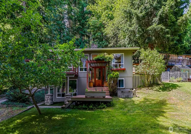 Photo 2 of Single family home for sale at 400 Sudden Valley Dr, Bellingham, WA 98229 | MLS# NWM2548105 | Listing updated on 2026-09-22