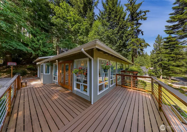Photo 3 of Single family home for sale at 400 Sudden Valley Dr, Bellingham, WA 98229 | MLS# NWM2548105 | Listing updated on 2026-09-22