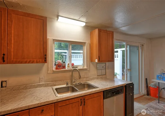 Photo 3 of Manufactured home for sale at 3333 228th Street SE #89, Bothell, WA 98021 | MLS# NWM2548114 | Listing updated on 2026-09-22