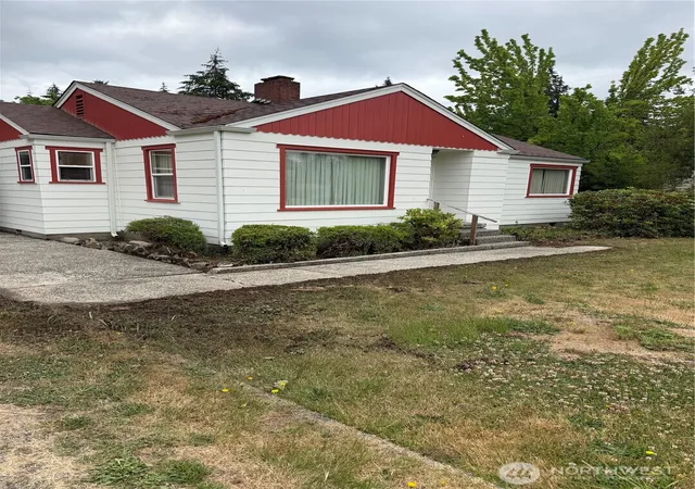 Photo 3 of Single family home for sale at 3845 Boston Harbor Rd Ne, Olympia, WA 98506 | MLS# NWM2548117 | Listing updated on 2026-09-26