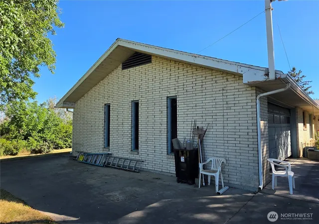 Photo 3 of Sale Pending at 20535 Road 6 Se, Warden, WA 98857 | MLS# NWM2548137 | Listing updated on 2026-09-22