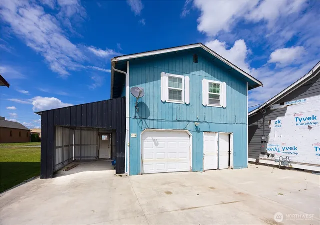 Photo 3 of Single family home for sale at 136 1st Street, Sumas, WA 98295 | MLS# NWM2548138 | Listing updated on 2026-09-22