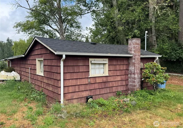Photo 2 of Single family home for sale at 32118 Benbow Dr E, Graham, WA 98338 | MLS# NWM2548144 | Listing updated on 2026-09-22
