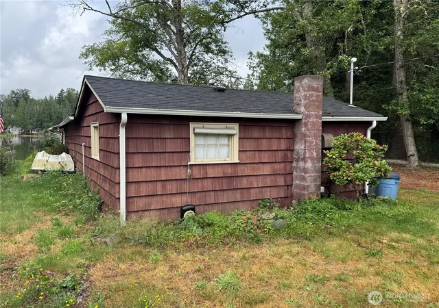 Photo 3 of Single family home for sale at 32118 Benbow Dr E, Graham, WA 98338 | MLS# NWM2548144 | Listing updated on 2026-09-22