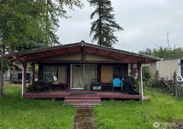 Photo 3 of Single family home for sale at 32118 Benbow Dr E, Graham, WA 98338 | MLS# NWM2548144 | Listing updated on 2026-09-22