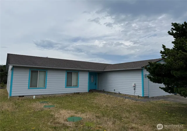Photo 2 of Single family home for sale at 32305 I St, Ocean Park, WA 98640 | MLS# NWM2548149 | Listing updated on 2026-09-22