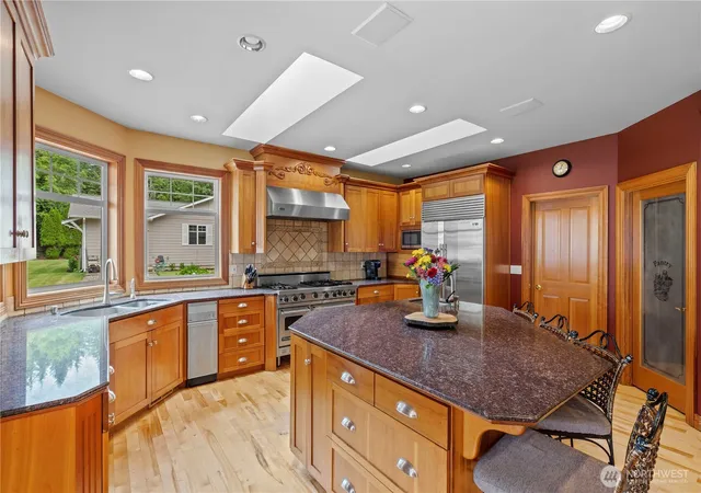 Photo 3 of Single family home for sale at 2110 43rd Street SE, Puyallup, WA 98372 | MLS# NWM2548152 | Listing updated on 2026-09-30