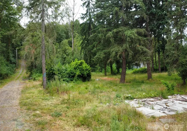 Photo 1 of Sale Pending at 2647 S Star Lake Rd, Federal Way, WA 98003 | MLS# NWM2548197 | Listing updated on 2026-08-14