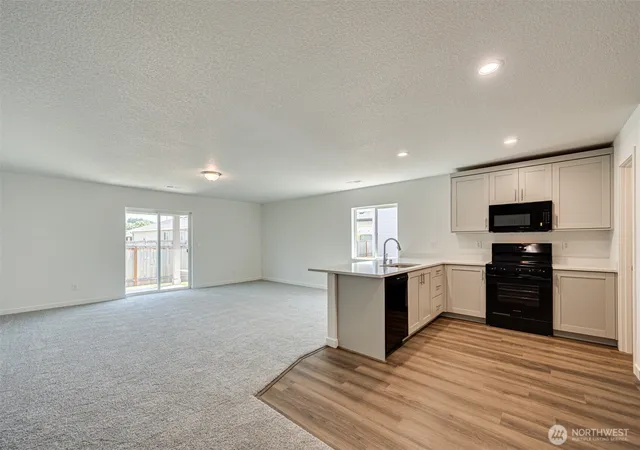 Photo 3 of Single family home for sale at 2008 Henderson Way, Longview, WA 98632 | MLS# NWM2548200 | Listing updated on 2026-09-28