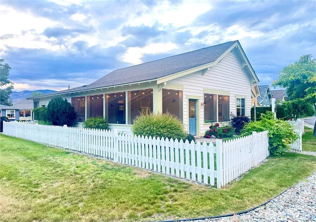 Photo 3 of Single family home for sale at 101 Timbuktu Ln, Oroville, WA 98844 | MLS# NWM2548210 | Listing updated on 2026-09-22