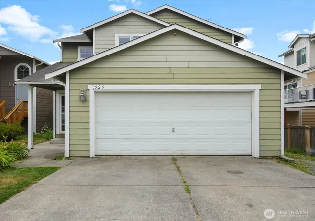 Photo 3 of Single family home for sale at 3925 152nd Place Se, Bothell, WA 98012 | MLS# NWM2548212 | Listing updated on 2026-09-22