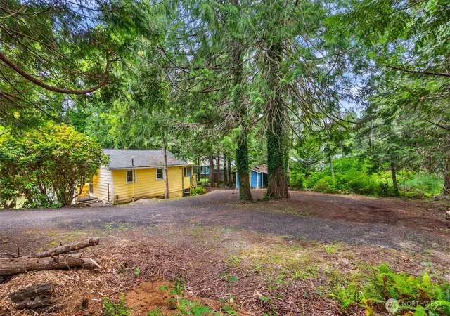 Photo 3 of Single family home for sale at 2528 Westwind Dr Nw, Olympia, WA 98502 | MLS# NWM2548221 | Listing updated on 2026-09-22