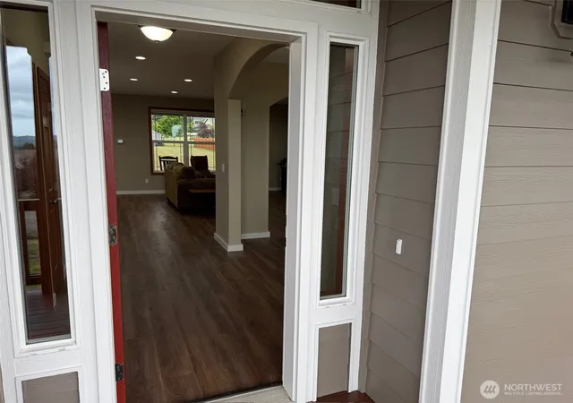 Photo 4 of Single family home for sale at 117 Garrett Loop, Chehalis, WA 98532 | MLS# NWM2548240 | Listing updated on 2026-09-22