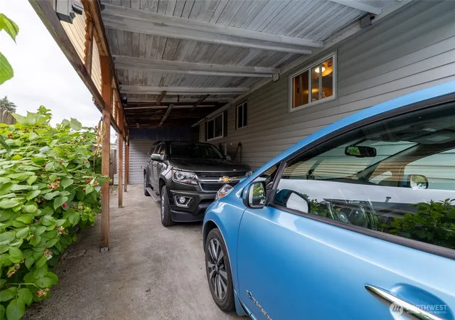 Photo 3 of Single family home for sale at 1128 H St, Centralia, WA 98531 | MLS# NWM2548245 | Listing updated on 2026-09-24