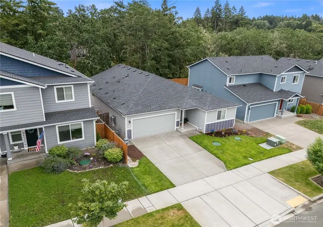 Photo 3 of Single family home for sale at 2410 Cantergrove Dr Se, Lacey, WA 98503 | MLS# NWM2548247 | Listing updated on 2026-09-19