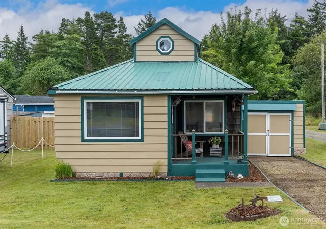 Photo 2 of Single family home for sale at 26202 R St, Ocean Park, WA 98640 | MLS# NWM2548259 | Listing updated on 2026-09-22