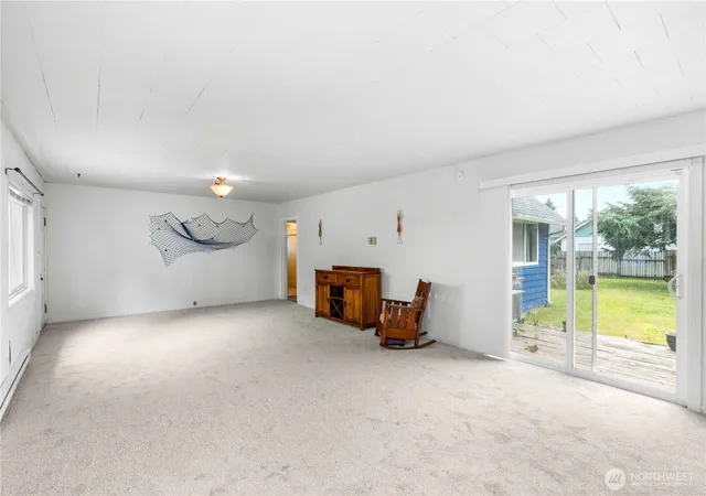 Photo 3 of Single family home for sale at 25 Whalebone Way, Aberdeen, WA 98520 | MLS# NWM2548280 | Listing updated on 2026-10-01
