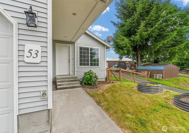 Photo 2 of Single family home for sale at 53 Michael St, Cathlamet, WA 98612 | MLS# NWM2548293 | Listing updated on 2026-09-22
