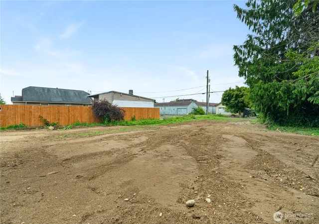 Photo 2 of Land for sale at 2922 Sumner Ave, Hoquiam, WA 98550 | MLS# NWM2548331 | Listing updated on 2026-09-22