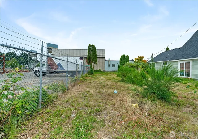 Photo 2 of Land for sale at 205 5th Street, Hoquiam, WA 98550 | MLS# NWM2548338 | Listing updated on 2026-09-22