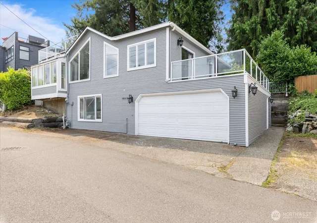Photo 2 of Single family home for sale at 16917 Se 38th Place, Bellevue, WA 98008 | MLS# NWM2548345 | Listing updated on 2026-09-22