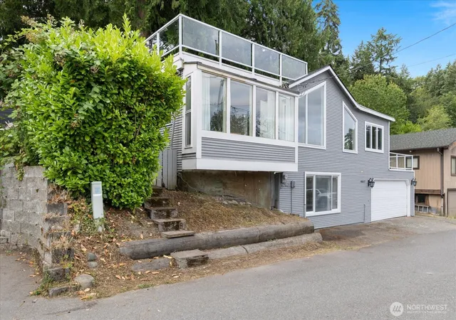 Photo 3 of Single family home for sale at 16917 Se 38th Place, Bellevue, WA 98008 | MLS# NWM2548345 | Listing updated on 2026-09-22
