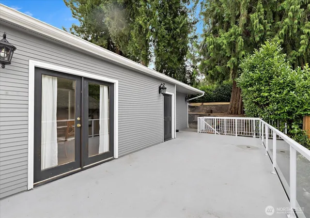 Photo 4 of Single family home for sale at 16917 SE 38th Place, Bellevue, WA 98008 | MLS# NWM2548345 | Listing updated on 2026-09-22