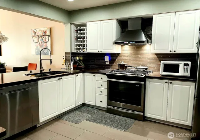 Photo 2 of Townhouse for sale at 22806 42nd Place S #5-2, Kent, WA 98032 | MLS# NWM2548356 | Listing updated on 2026-09-29