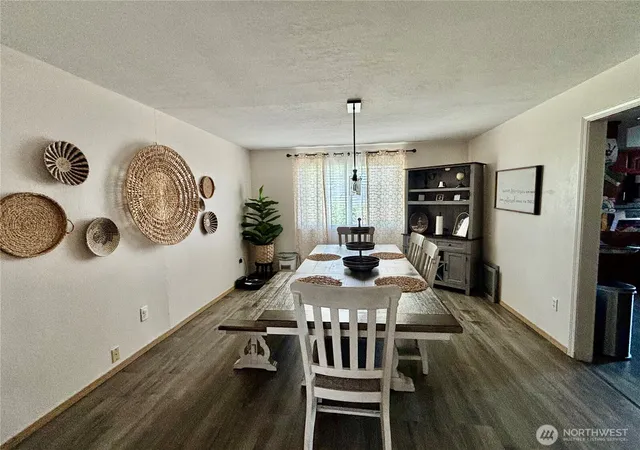 Photo 3 of Single family home for sale at 610 S 71st Avenue, Yakima, WA 98908 | MLS# NWM2548375 | Listing updated on 2026-09-22