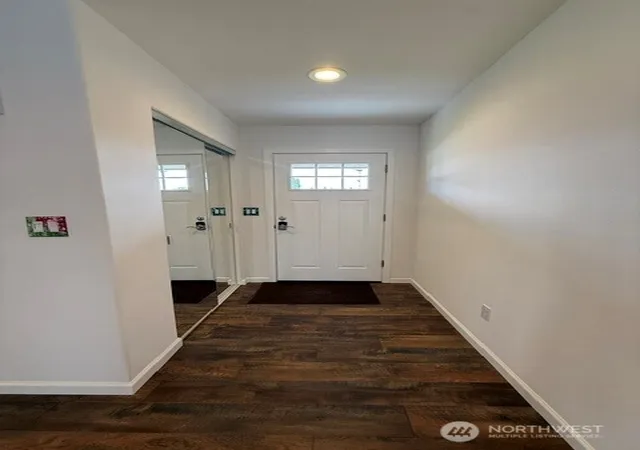 Photo 2 of Single family home for sale at 10946 Ne 52 Rd, Moses Lake, WA 98837 | MLS# NWM2548391 | Listing updated on 2026-09-22