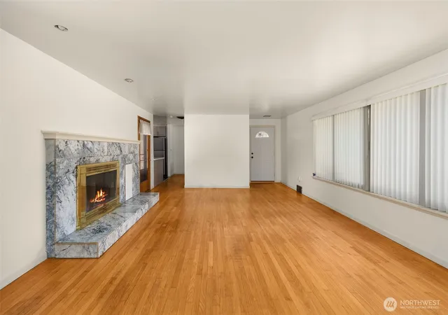 Photo 4 of Single family home for sale at 24608 Marine View Dr S, Des Moines, WA 98198 | MLS# NWM2548400 | Listing updated on 2026-09-22