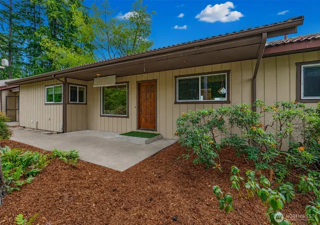 Photo 3 of Sale Pending at 5470 E Grapeview Loop Rd, Allyn, WA 98524 | MLS# NWM2548405 | Listing updated on 2026-08-10