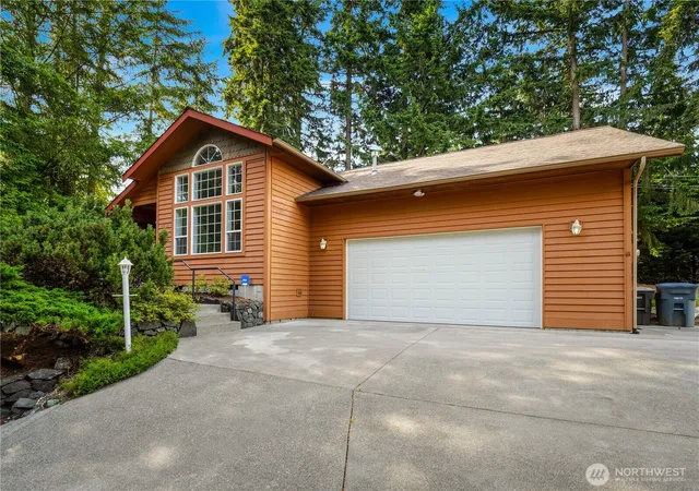 Photo 1 of Single family home for sale at 6920 47th Street Ct W, Tacoma, WA 98466 | MLS# NWM2548412 | Listing updated on 2026-09-27