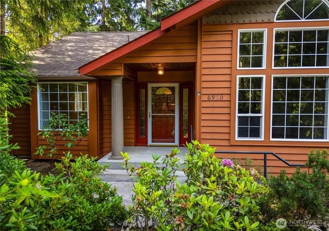Photo 3 of Single family home for sale at 6920 47th Street Ct W, Tacoma, WA 98466 | MLS# NWM2548412 | Listing updated on 2026-09-27