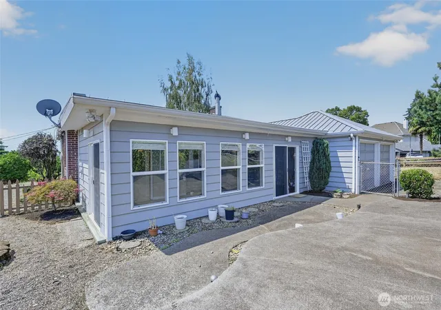 Photo 1 of Single family home for sale at 6805 Se Middle Way, Vancouver, WA 98664 | MLS# NWM2548414 | Listing updated on 2026-09-20