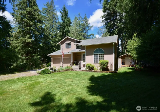 Photo 3 of Single family home for sale at 18840 Rampart Dr SE, Yelm, WA 98597 | MLS# NWM2548423 | Listing updated on 2026-09-30