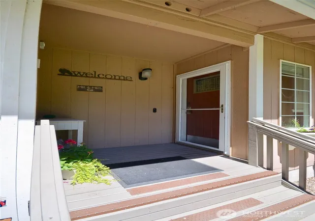 Photo 4 of Single family home for sale at 18840 Rampart Dr SE, Yelm, WA 98597 | MLS# NWM2548423 | Listing updated on 2026-09-30