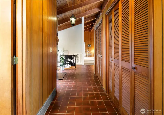 Photo 4 of Sale Pending at 22516 100th Place SW, Vashon, WA 98070 | MLS# NWM2548432 | Listing updated on 2026-09-25