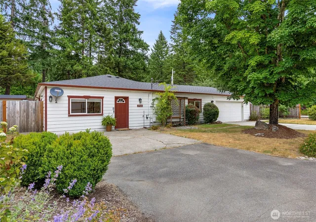 Photo 1 of Sale Pending at 15420 Sidney Rd Sw, Port Orchard, WA 98367 | MLS# NWM2548494 | Listing updated on 2026-09-19
