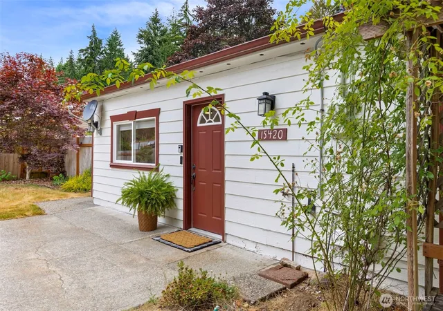 Photo 4 of Sale Pending at 15420 Sidney Rd SW, Port Orchard, WA 98367 | MLS# NWM2548494 | Listing updated on 2026-09-19