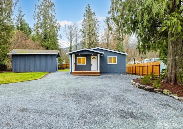 Photo 3 of Manufactured home for sale at 46120 Baker Dr, Concrete, WA 98237 | MLS# NWM2548501 | Listing updated on 2026-09-30