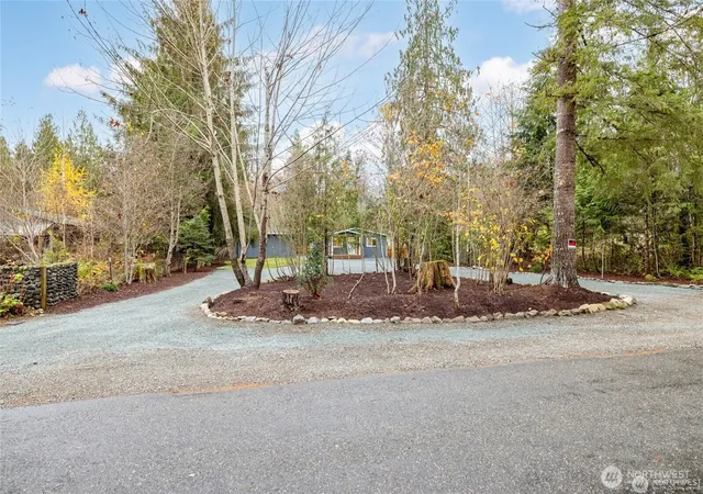 Photo 3 of Manufactured home for sale at 46120 Baker Dr, Concrete, WA 98237 | MLS# NWM2548501 | Listing updated on 2026-09-30