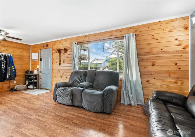 Photo 4 of Single family home for sale at 410 Pacific St, Sedro Woolley, WA 98284 | MLS# NWM2548510 | Listing updated on 2026-09-22