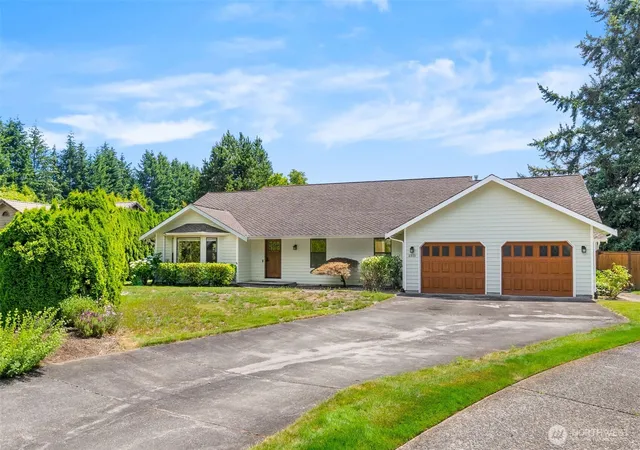 Photo 1 of Sale Pending at 2315 Buckingham Dr Se, Olympia, WA 98501 | MLS# NWM2548552 | Listing updated on 2026-09-25
