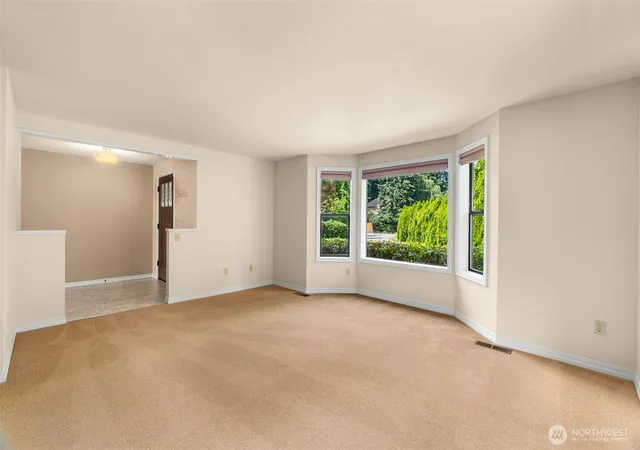 Photo 4 of Sale Pending at 2315 Buckingham Dr SE, Olympia, WA 98501 | MLS# NWM2548552 | Listing updated on 2026-09-25