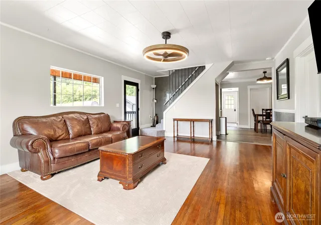 Photo 4 of Single family home for sale at 606 N 5th Street, Elma, WA 98541 | MLS# NWM2548567 | Listing updated on 2026-09-28