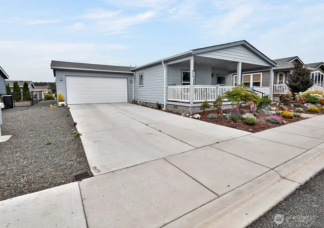 Photo 3 of Manufactured home for sale at 894 N Iris Ave, Sequim, WA 98382 | MLS# NWM2548594 | Listing updated on 2026-09-22