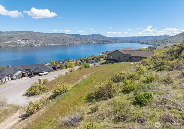 Photo 2 of Land for sale at 306 Clos Chevalle Rd, Chelan, WA 98816 | MLS# NWM2548608 | Listing updated on 2026-09-22
