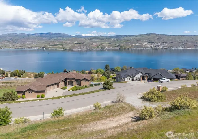 Photo 3 of Land for sale at 306 Clos Chevalle Rd, Chelan, WA 98816 | MLS# NWM2548608 | Listing updated on 2026-09-22