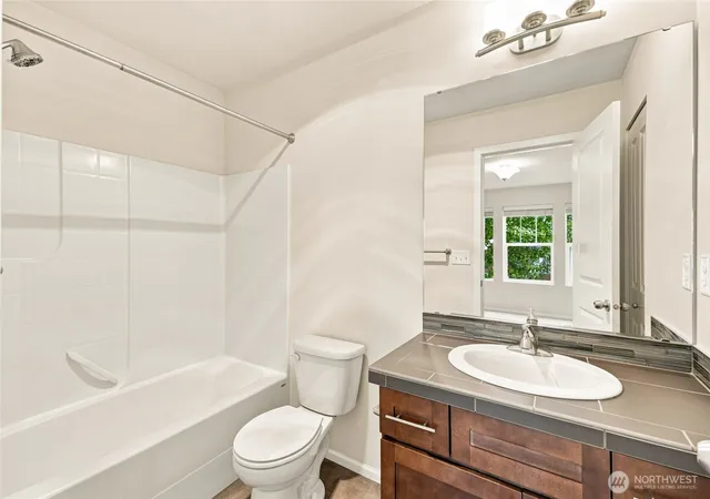 Photo 4 of Townhouse for sale at 11208 19th Drive SE, Everett, WA 98208 | MLS# NWM2548631 | Listing updated on 2026-09-29